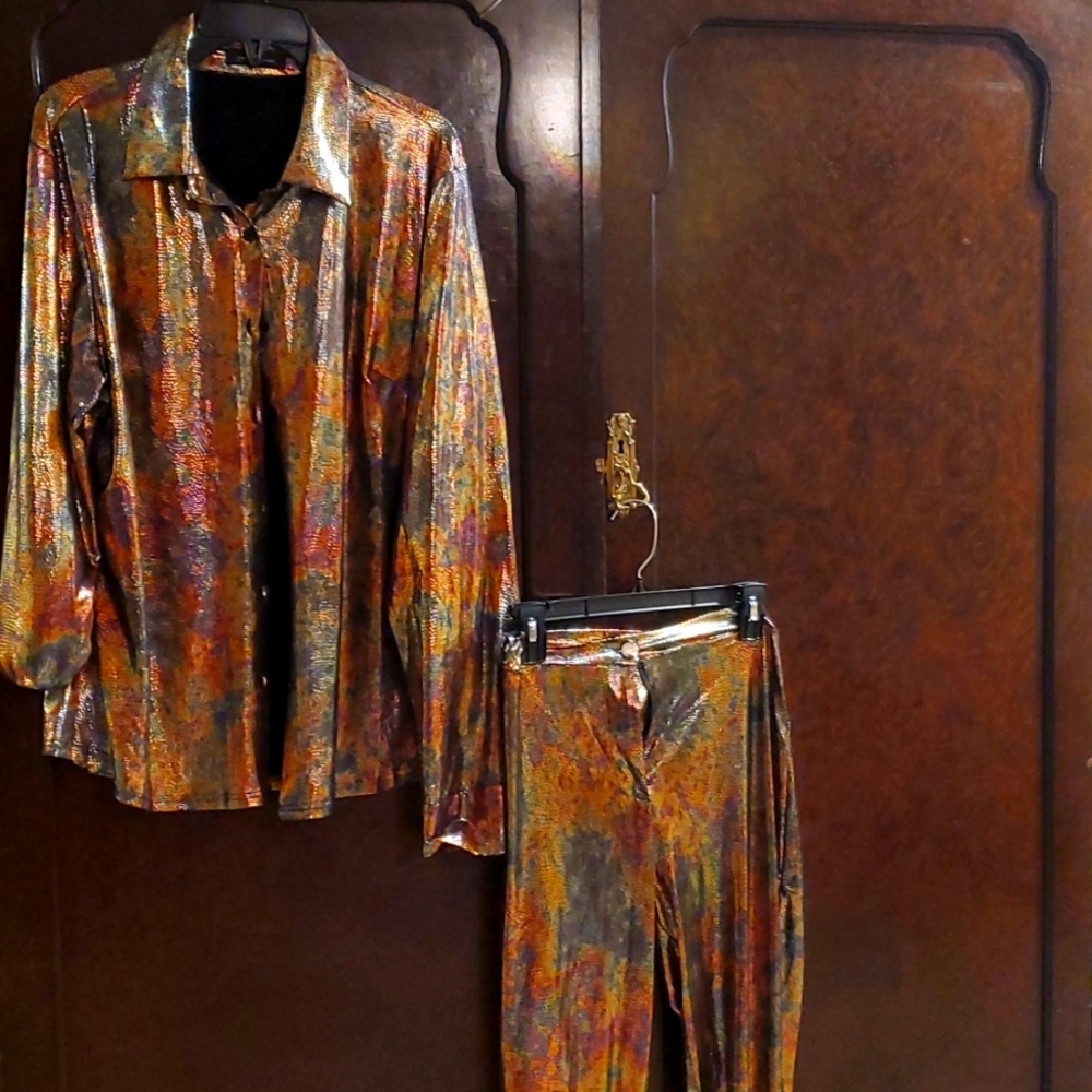 Bronze colored pants suit; NWOT